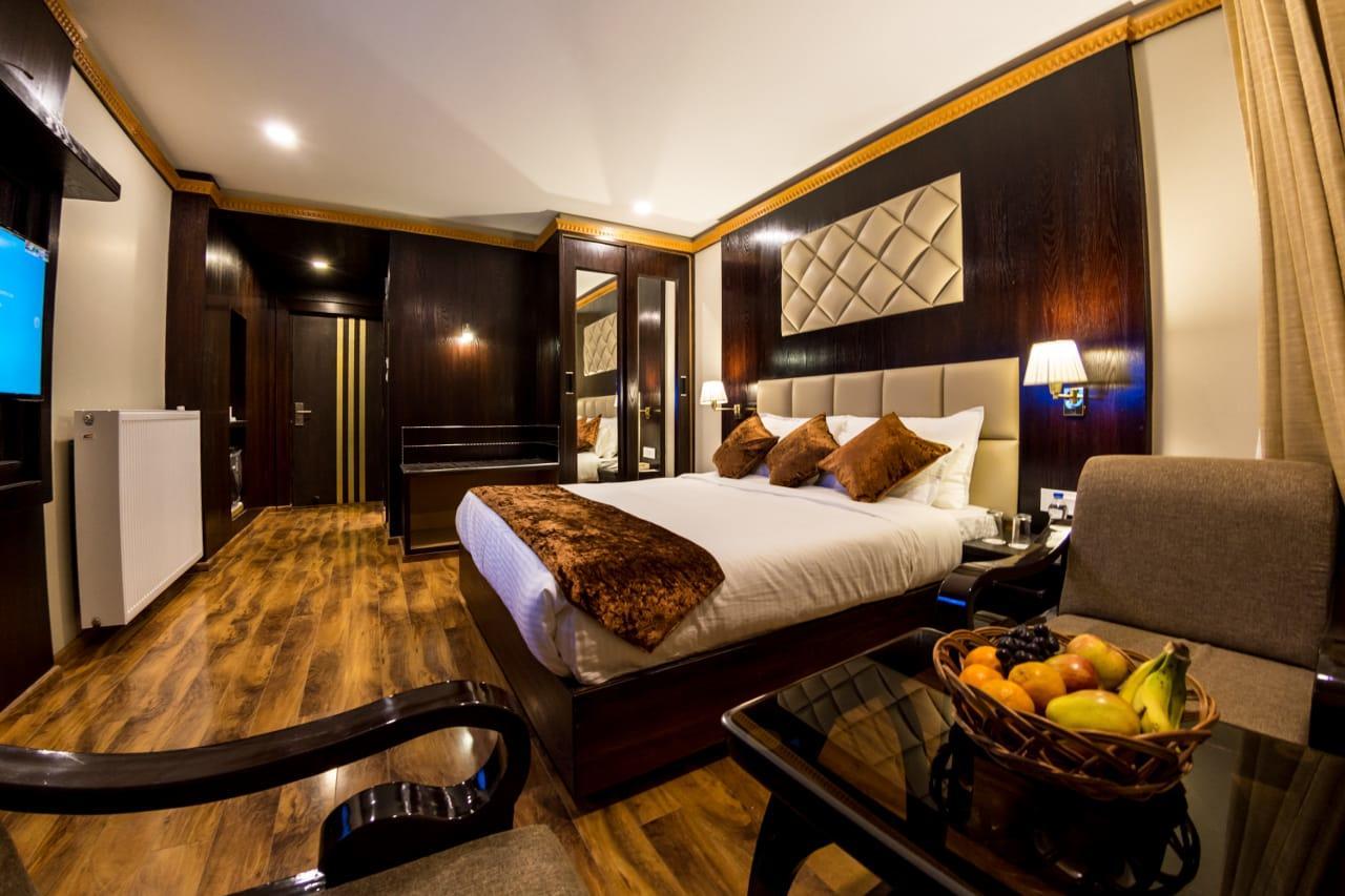 Royal Hillton Pahalgam Hotel Exterior photo