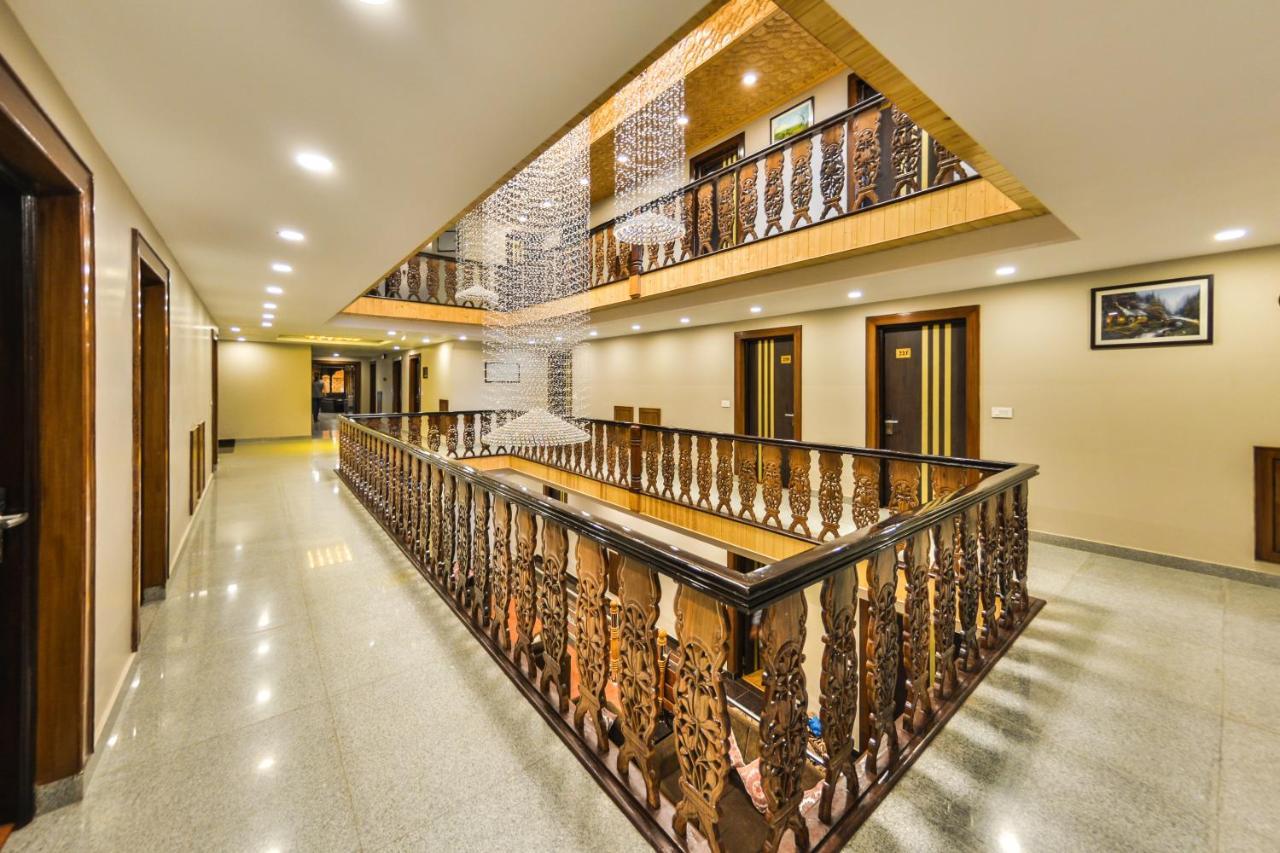Royal Hillton Pahalgam Hotel Exterior photo